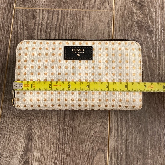 Fossil zippered wallet - white w/ gold polka dots, zippered and open pockets - Picture 8 of 9